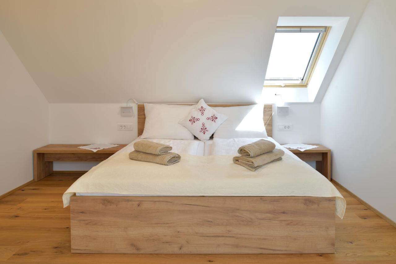 Farm Stay Jarc Vineyard Svecina Exteriör bild