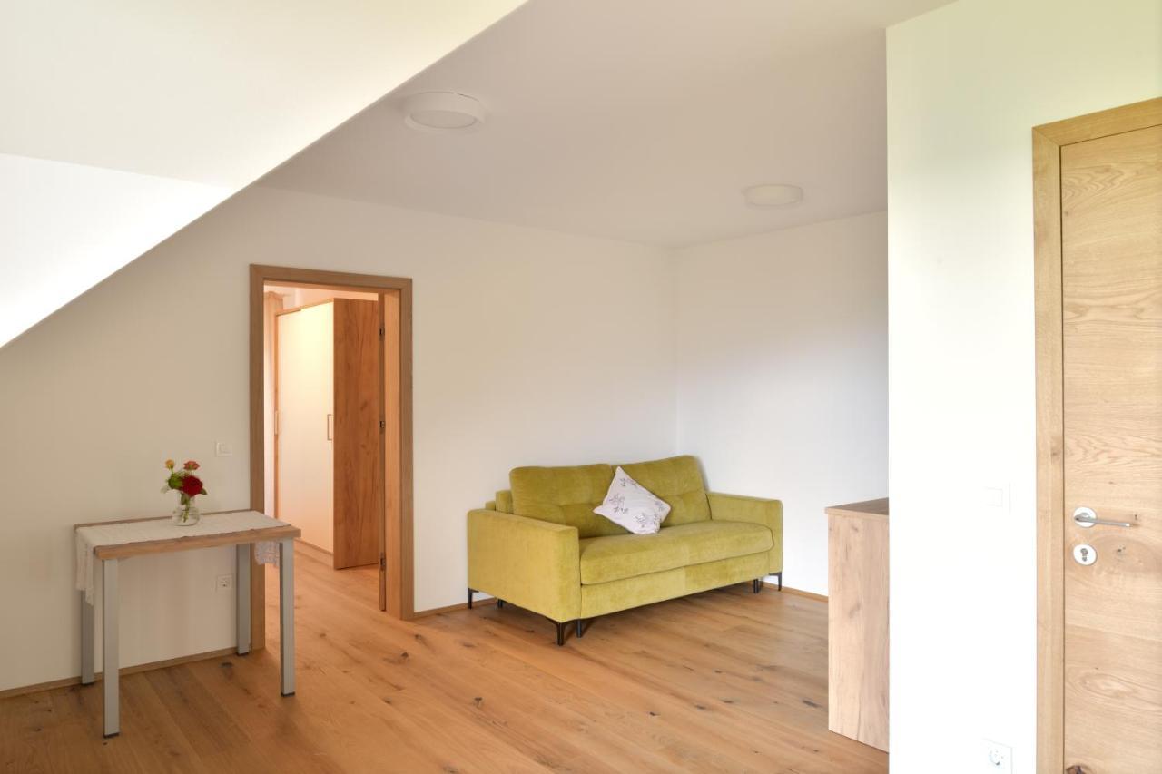 Farm Stay Jarc Vineyard Svecina Exteriör bild