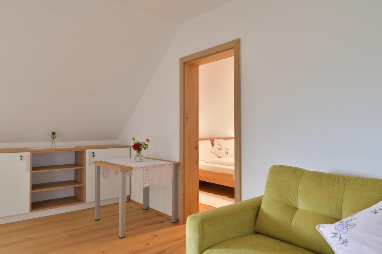 Farm Stay Jarc Vineyard Svecina Exteriör bild