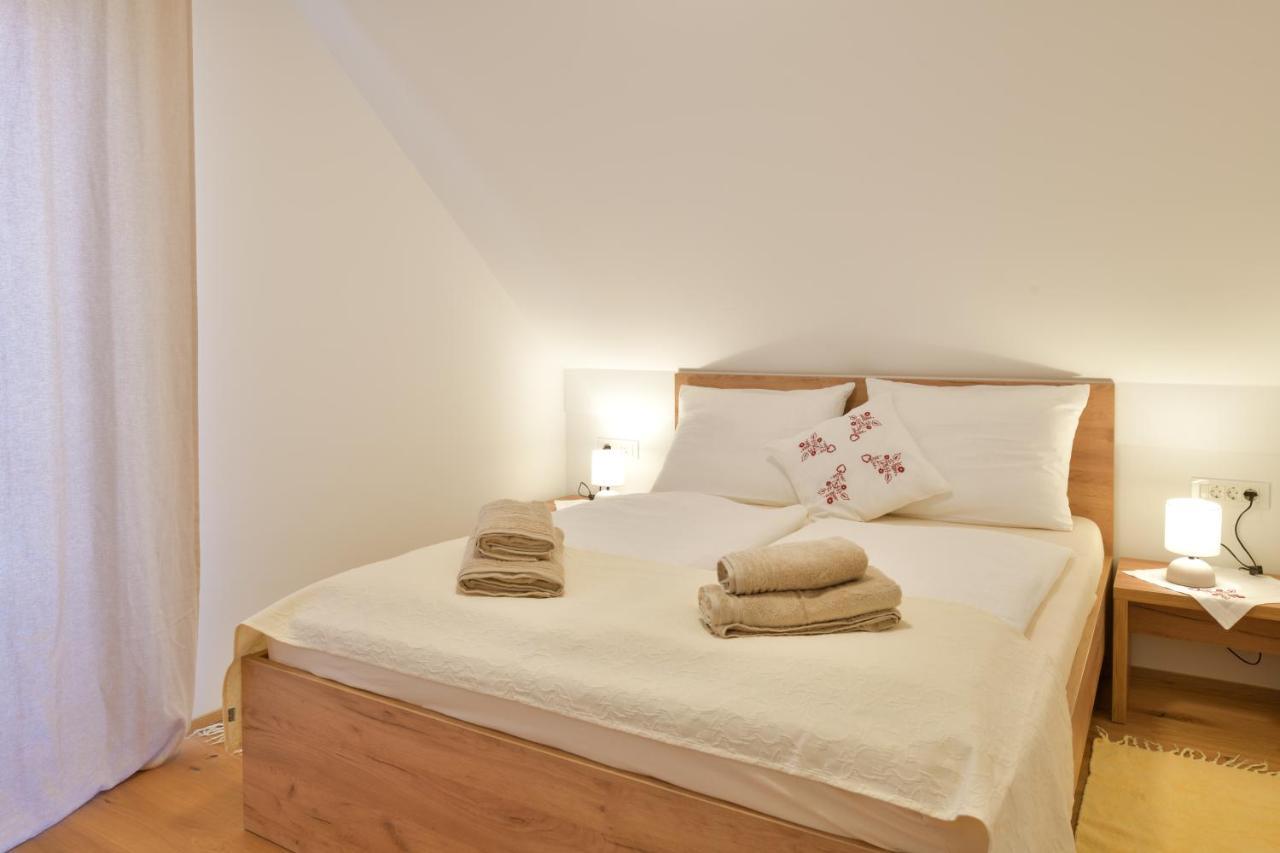 Farm Stay Jarc Vineyard Svecina Exteriör bild