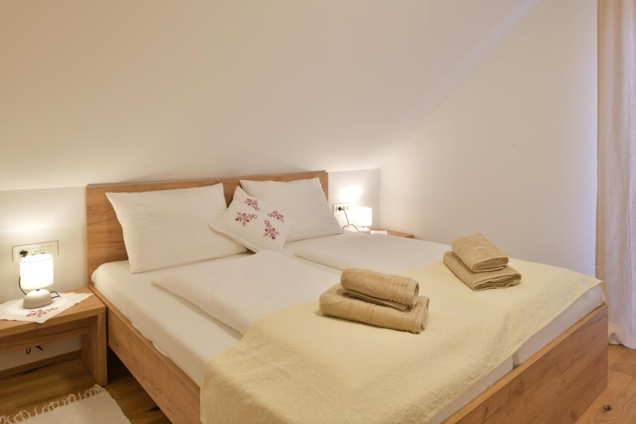 Farm Stay Jarc Vineyard Svecina Exteriör bild
