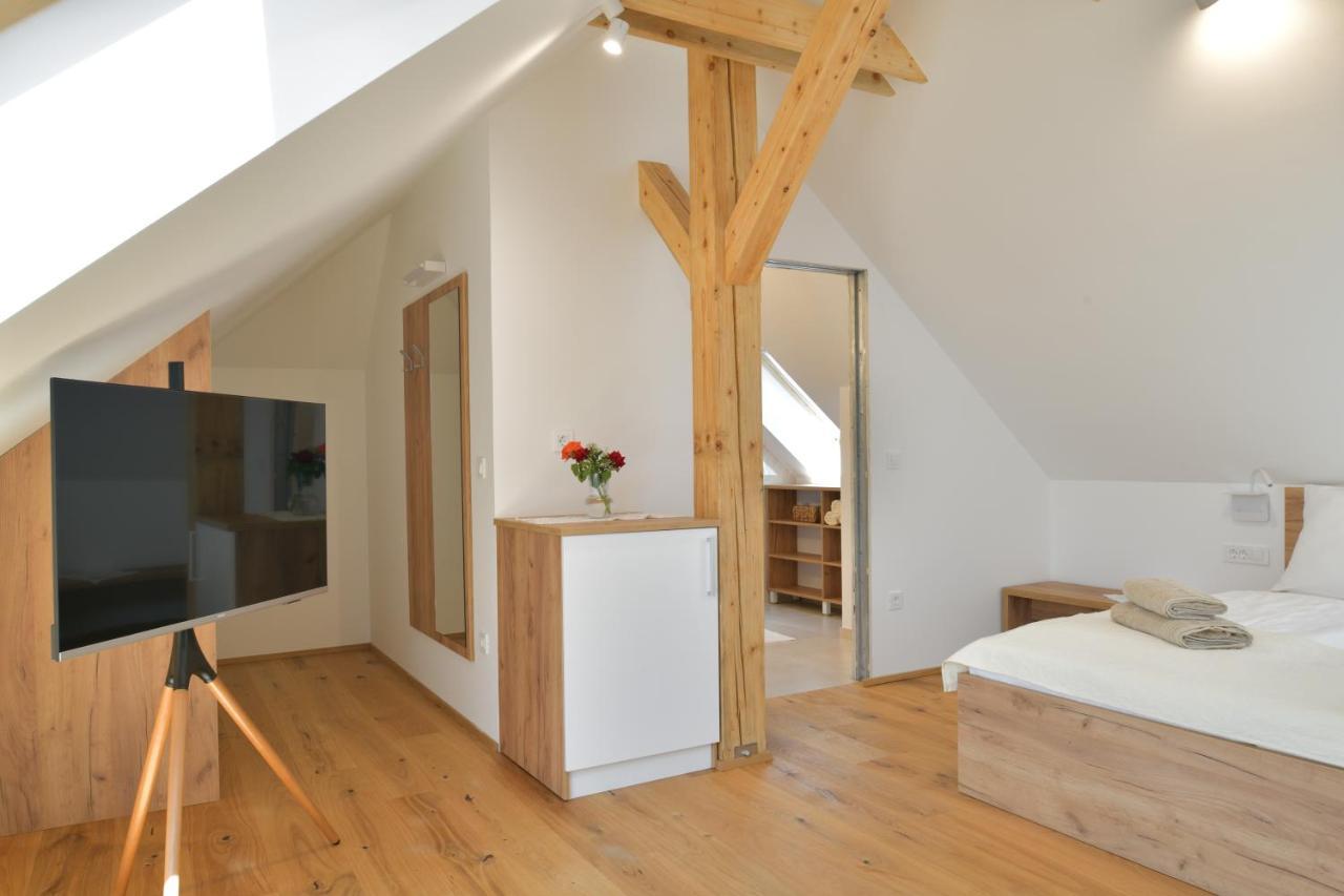 Farm Stay Jarc Vineyard Svecina Exteriör bild