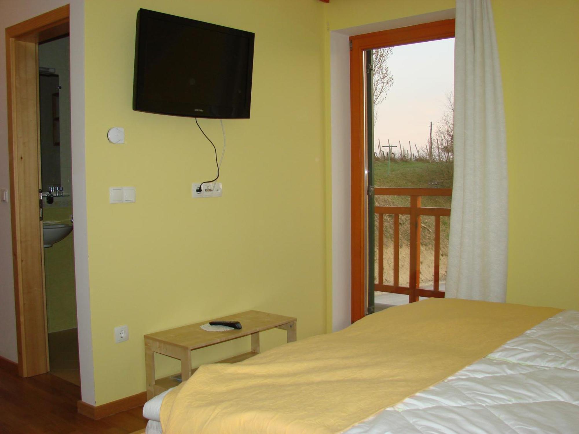 Farm Stay Jarc Vineyard Svecina Rum bild