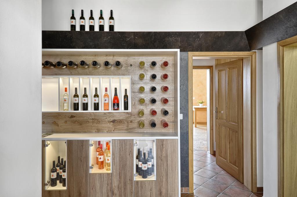 Farm Stay Jarc Vineyard Svecina Exteriör bild
